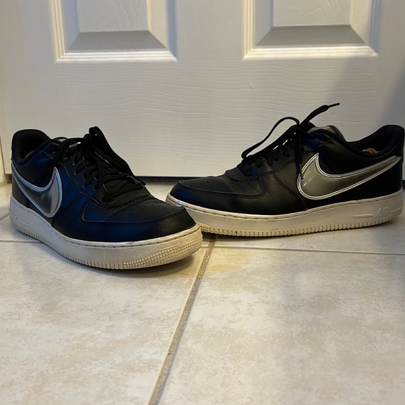 Black Nike Air Force 1 (US-11) - Picture 1 of 8